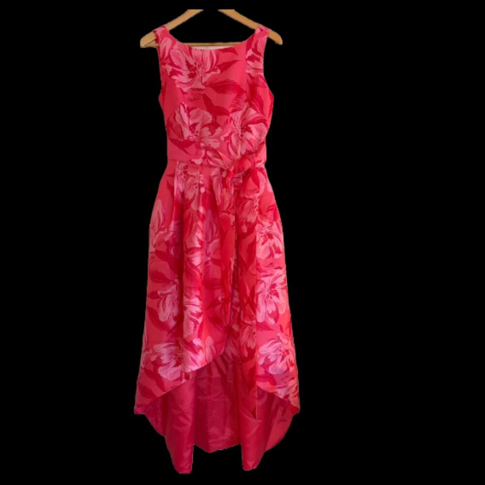 Tahari Low-Hi Coral Pink Dress with pockets. Size 4